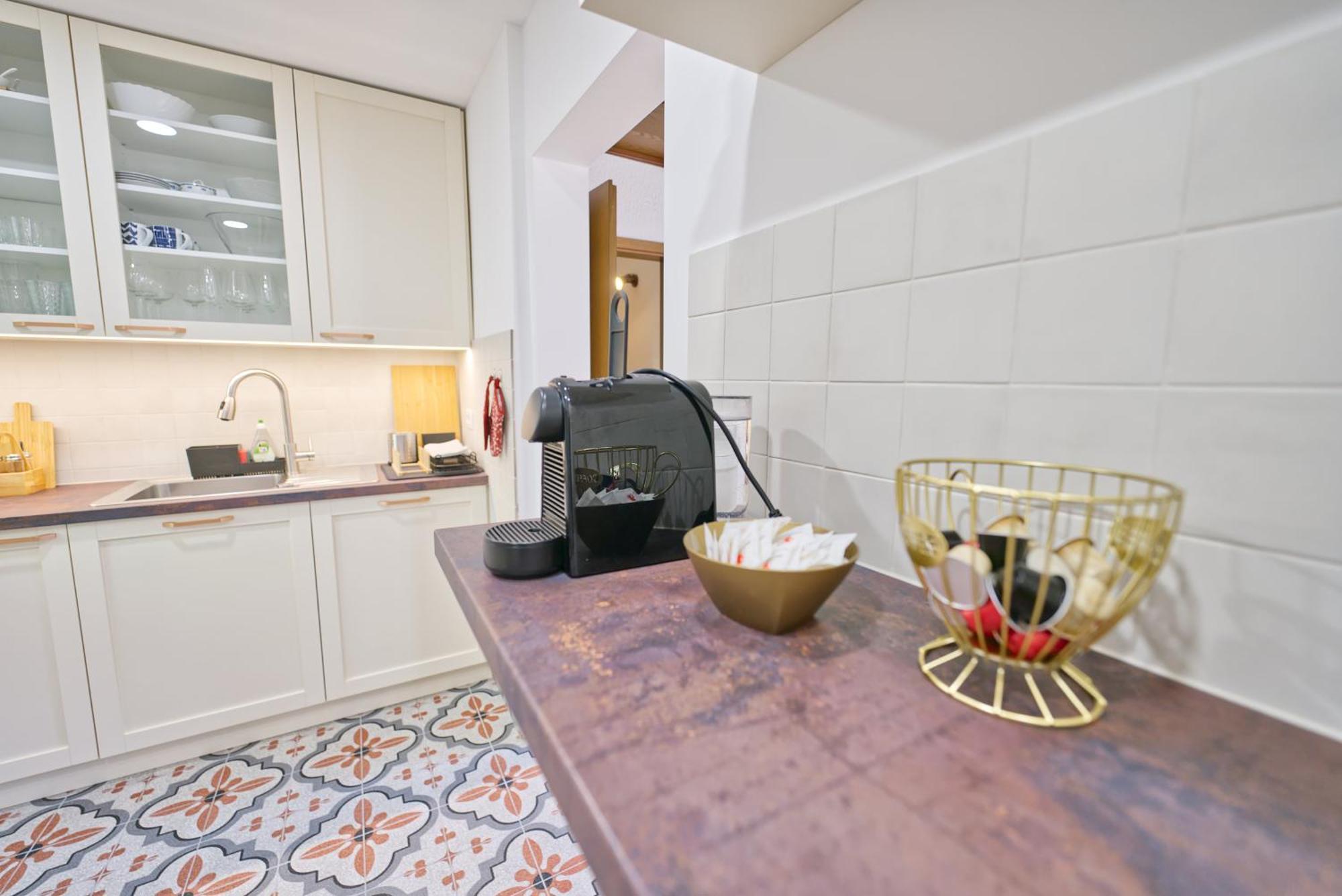 Castle Way Apartments Tamy Bled Extérieur photo