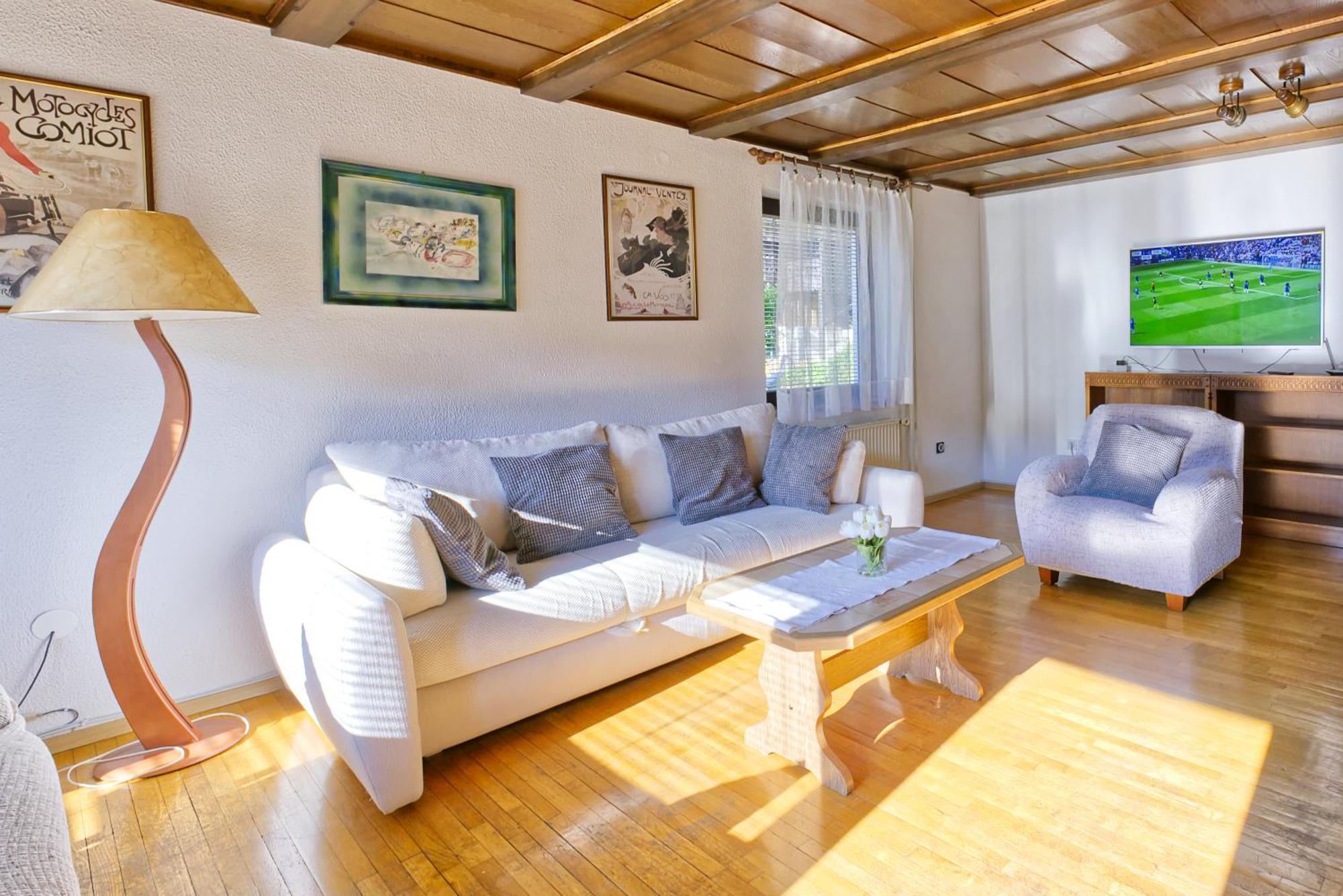 Castle Way Apartments Tamy Bled Extérieur photo