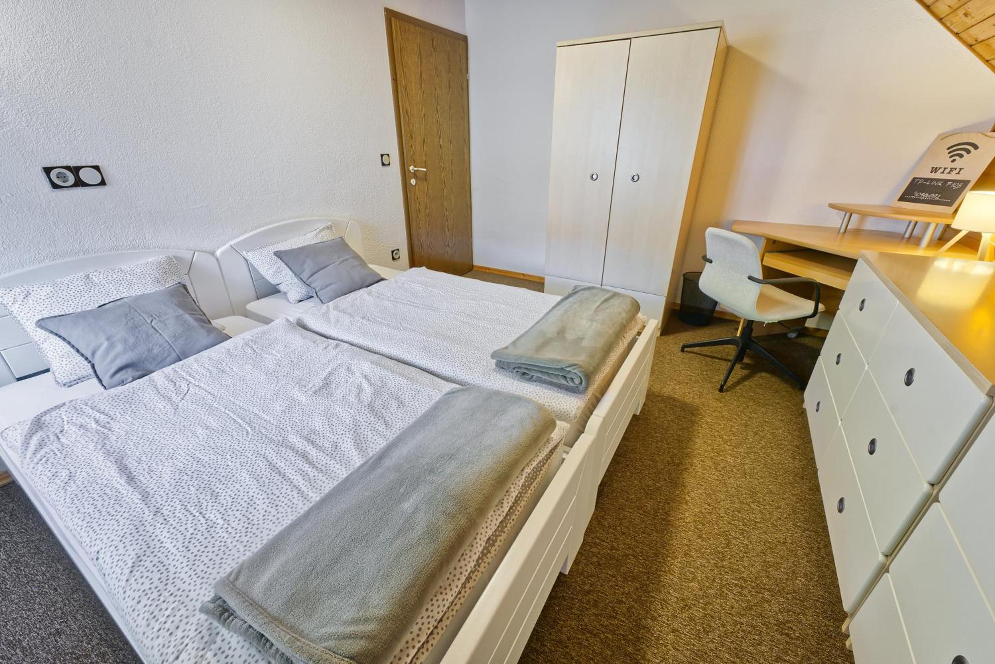 Castle Way Apartments Tamy Bled Extérieur photo